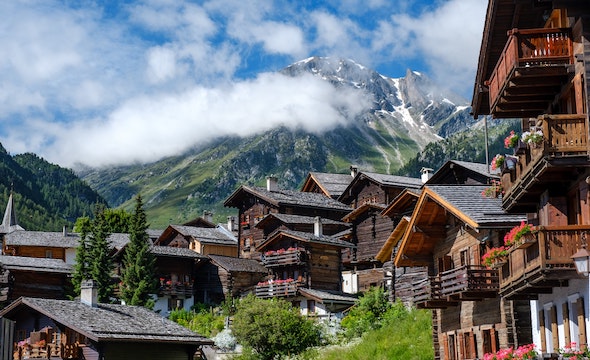 Beautiful Swiss Chalet among the mountains